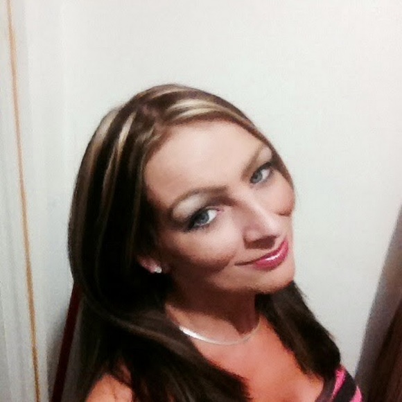 Meet your Posher, Serena - Picture 1 of 1